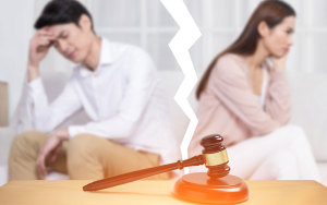 抚养权归女方男方不给