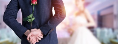 不到法定年龄结婚犯法吗