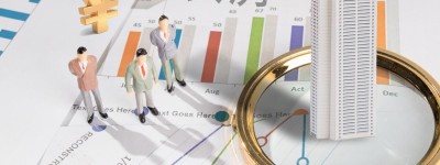 夫妻房产证写一个人名字算共同财产吗